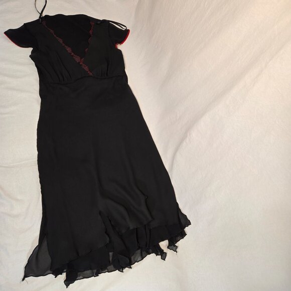 CDC Whimsigoth Y2K Black Mesh Sheer Red Lace Babydoll Asymmetrical Dress Size 4. - Picture 10 of 14